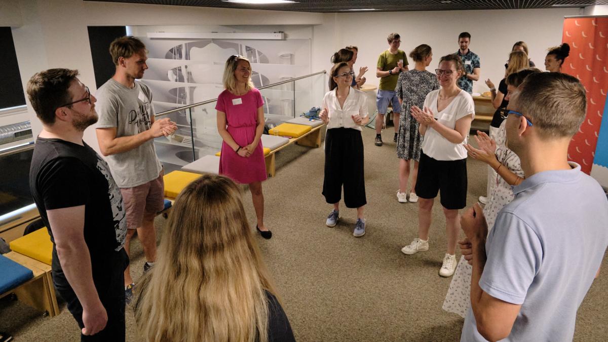 Zahřejte se improvizací